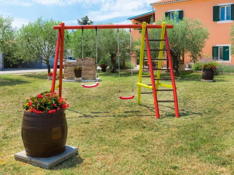 Апартаменты Apartman Sani Пула