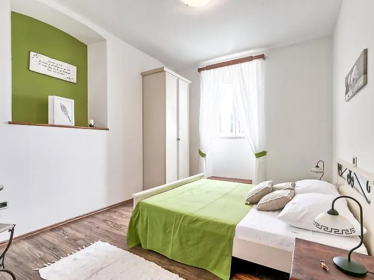 Апартаменты Apartman Sani Пула